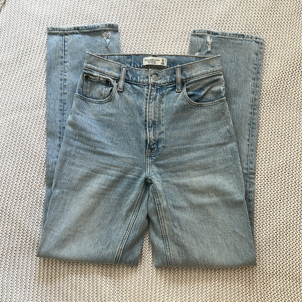 Abercrombie 90s straight ultra high rise Jean 25L/0Long
